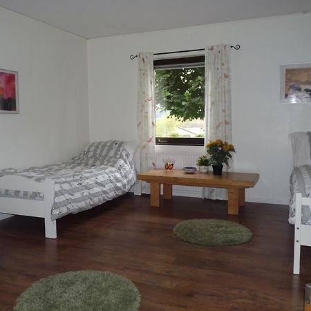 Ekhult Apartments - Ground Floor - Garden And Lake View Ulricehamn Extérieur photo