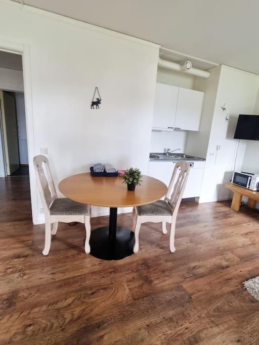 Ekhult Apartments - Ground Floor - Garden And Lake View Ulricehamn Extérieur photo