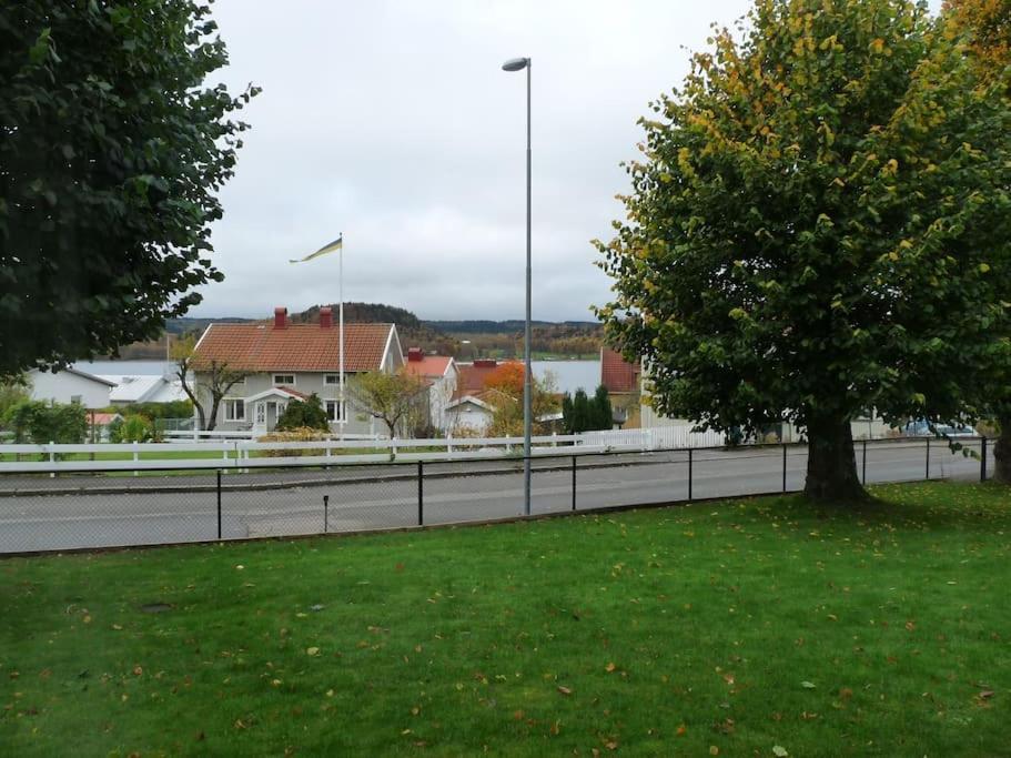 Ekhult Apartments - Ground Floor - Garden And Lake View Ulricehamn Extérieur photo